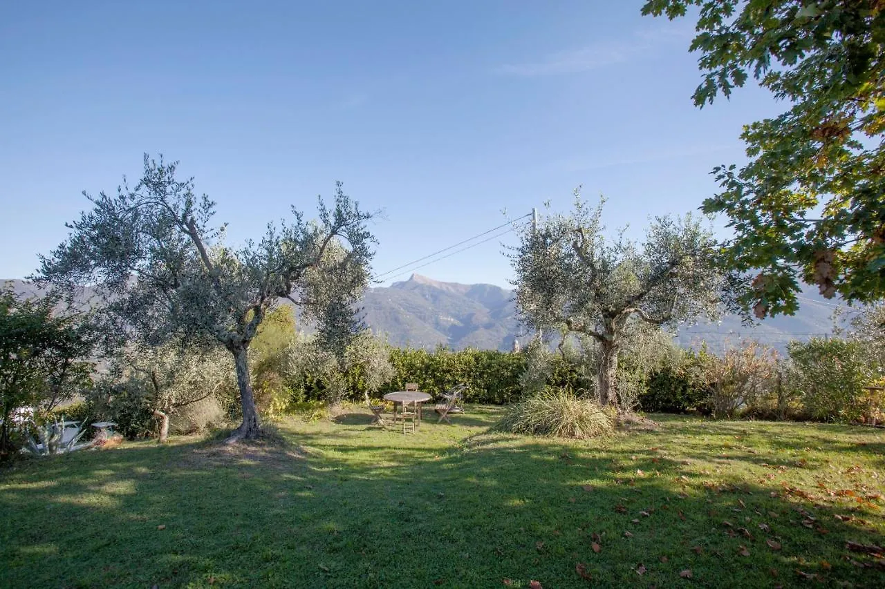 Villa La Piana Mommio 0*,